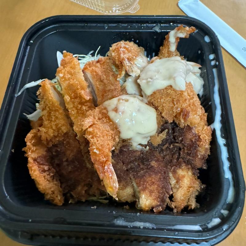 海老マヨとチキンカツ合い盛り弁当(かつや 見附店 )
