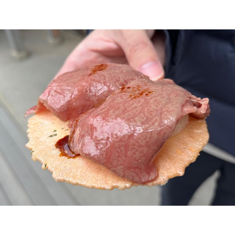 松阪牛にぎり(上モモ)(伊勢 牛若丸)