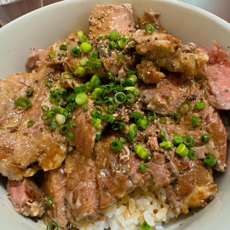 サーロイン丼(ジビエ焼肉じゅん平)