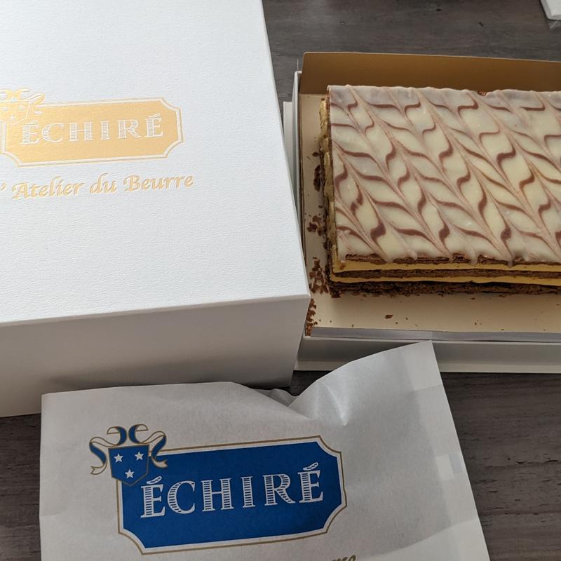 不明(エシレ・ラトリエ デュ ブール)