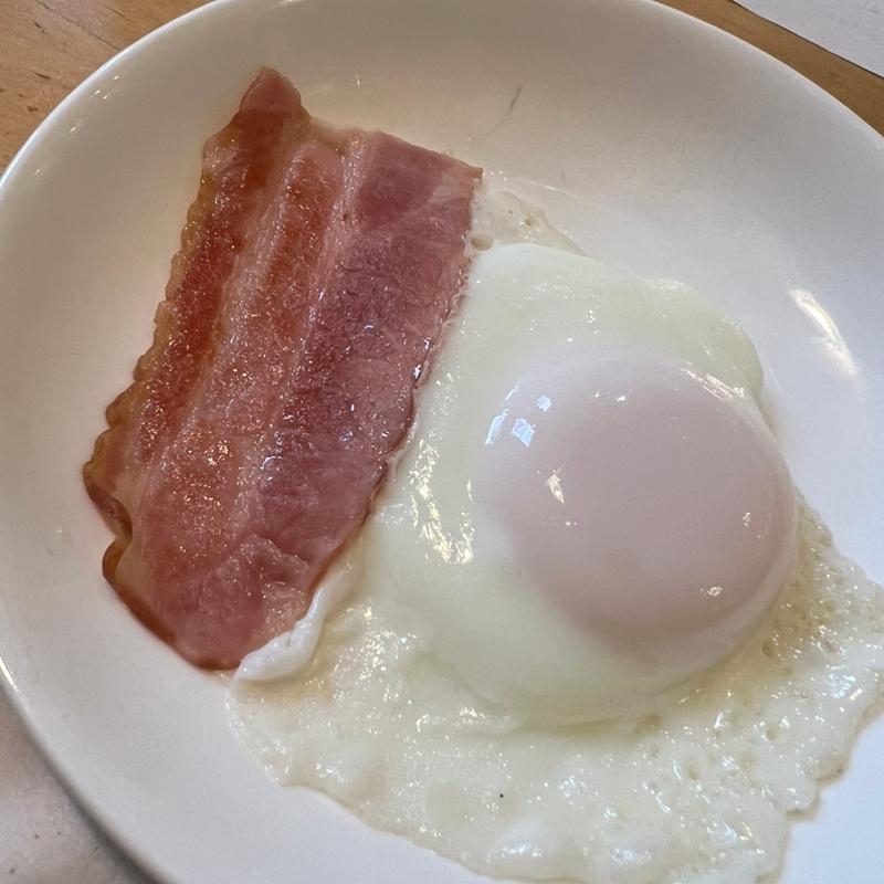 目玉焼き(カフェ・ド・コポリ)