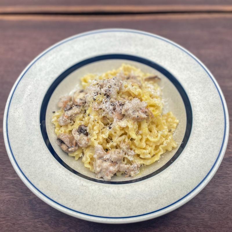 ラザニエッテフェストナーテ× 自家製サルシッチャとマッシュルームのクリームパスタ(We eat Wheat ウィート・ウィート 自由が丘店)