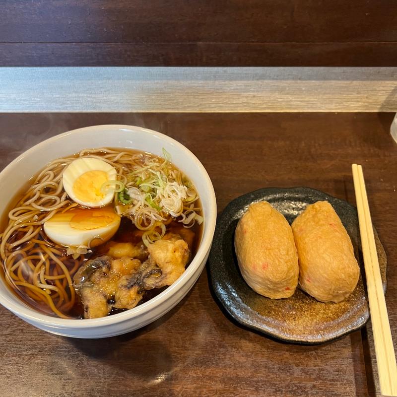 ゲソ天そば　いなり　ゆで玉子(そば滝)