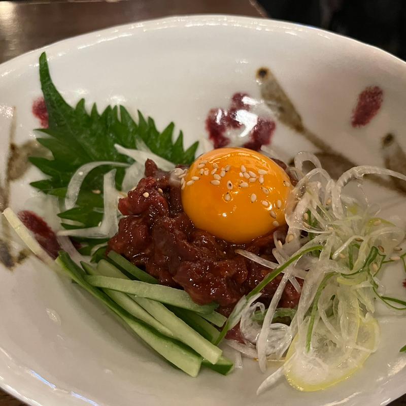 馬刺しユッケ(餃子番長 炎のもつ家 甚助 )