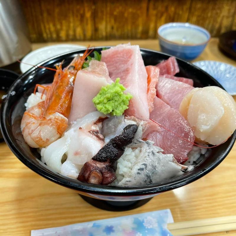 ランチ5色海鮮丼 大盛り(Kitchen 馬鹿や)