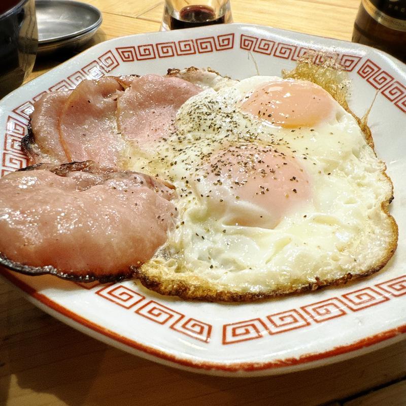 ハムエッグ(大衆酒場 チャン栓チャン)