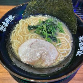 (横浜家系ラーメン壱角家 新宿東南口店)
