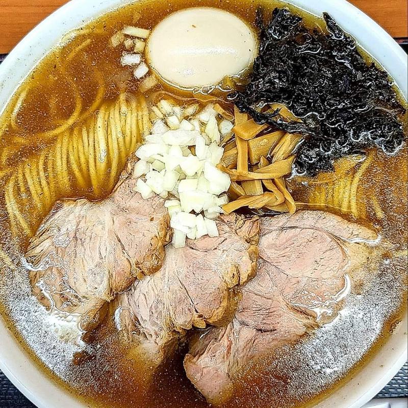 淡麗煮干し中華そば(鈴木ラーメン店)