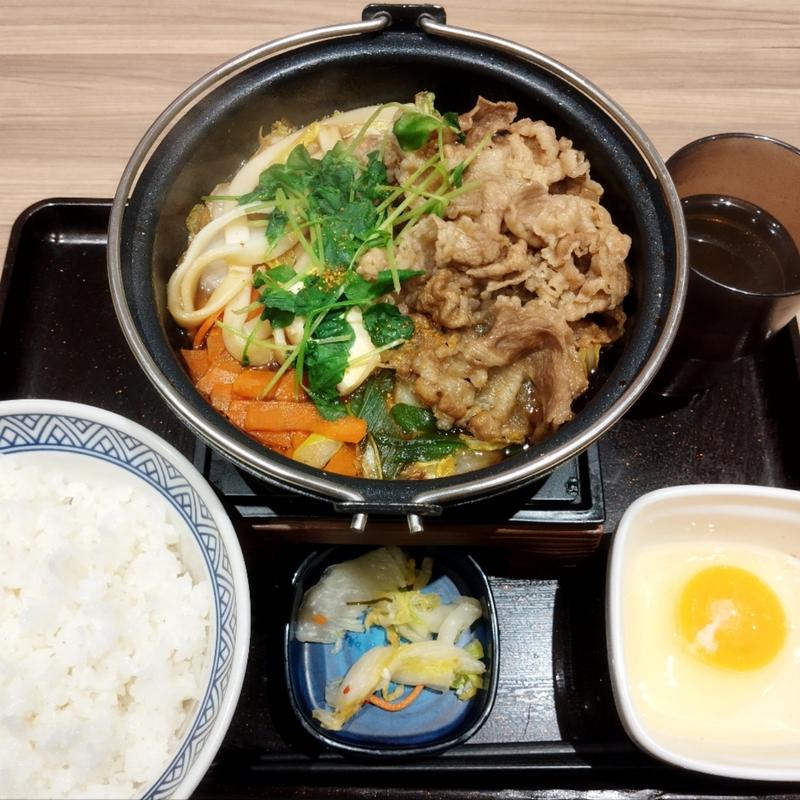 牛すき鍋膳・ご飯増量(吉野家)