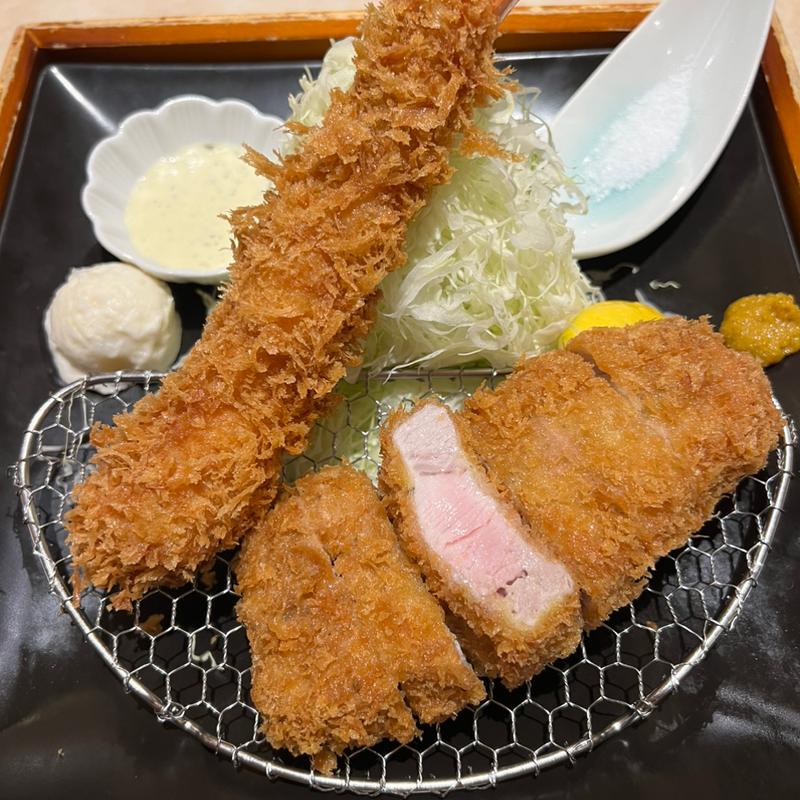 つくば王様豚ロースかつと大海老フライ定食(かつ太郎本店 柏店)