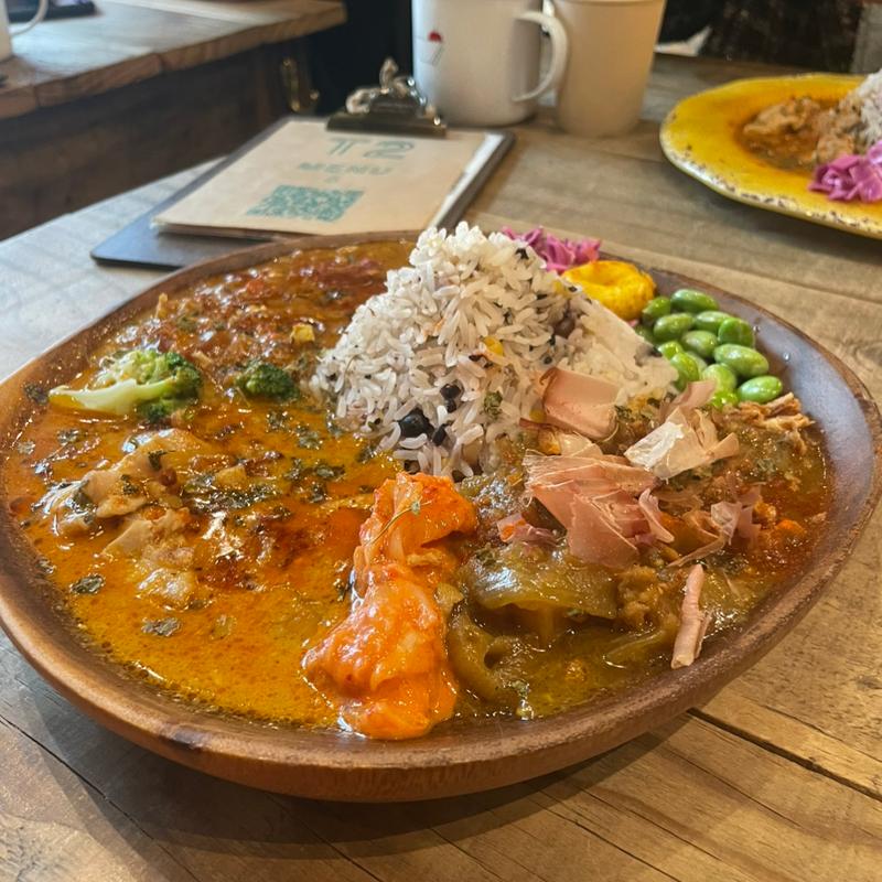 3種あいがけカレー(KOMAINU COFFEE 狛犬珈琲)