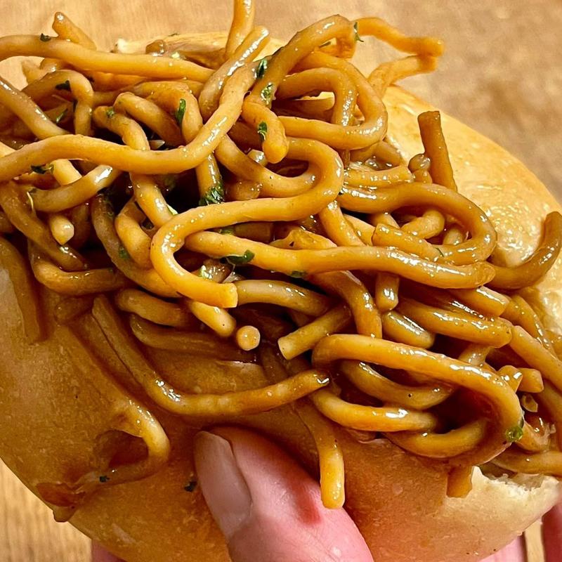 焼きそばパン(パン工房山(さん))