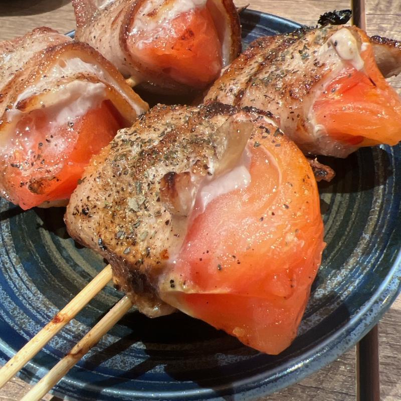 ベーコントマト巻き(やきとんひなた 豪徳寺店)