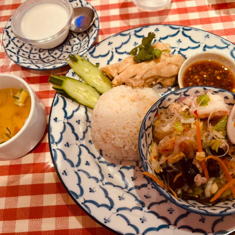 週替わりランチ（ヤムウンセン、カオマンガイ）(ティーヌン 銀座ファイブ店)