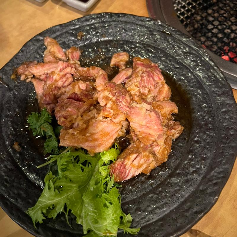 飛騨牛壺漬けカルビ(備長炭 炭火焼肉 じもんじゅ)