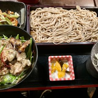 石臼挽き蕎麦と炭焼き塩鶏丼セット(志楽亭)