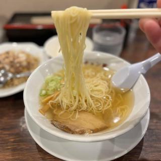 煮干し中華そば 半チャーハン(ラーチャン家)