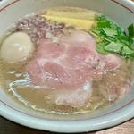 蛤と鰹の中華そば塩+味玉(貝そば もぉむ)
