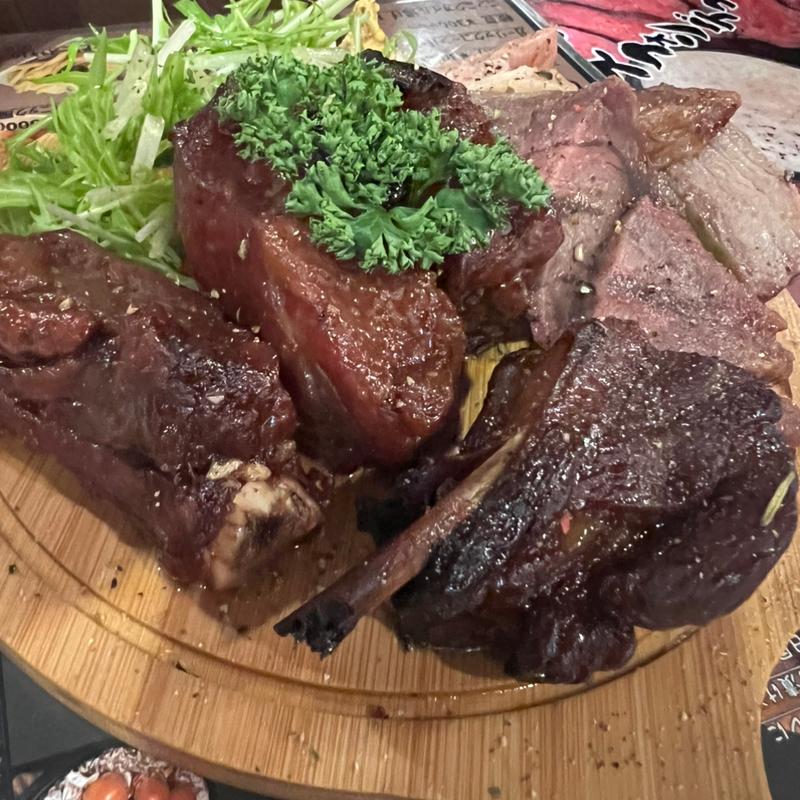 名物！自家製燻製盛り合わせ(ニクバル・プロベッチョ 白子駅前店 )