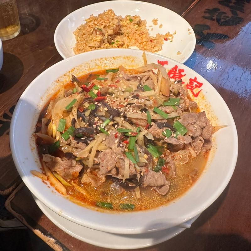 羊肉担々麺(万豚記 三軒茶屋店)