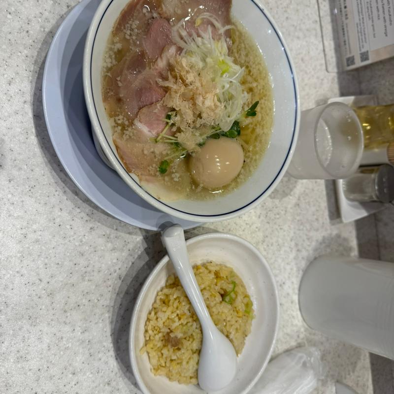 味玉塩らーめん(らーめん鱗 江坂店)
