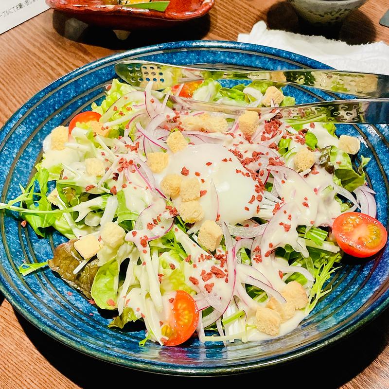 温玉シーザーサラダ(居酒屋 写楽)