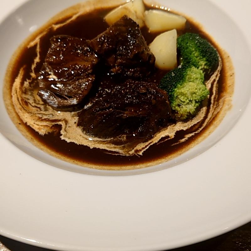 牛ほほ肉の柔らか赤ワイン煮込み(今日和 錦糸町店)