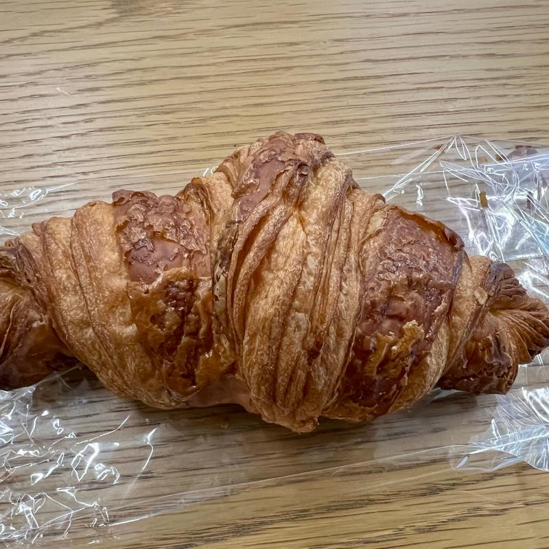 クロワッサン(PATISSERIE ASAKO IWAYANAGI)