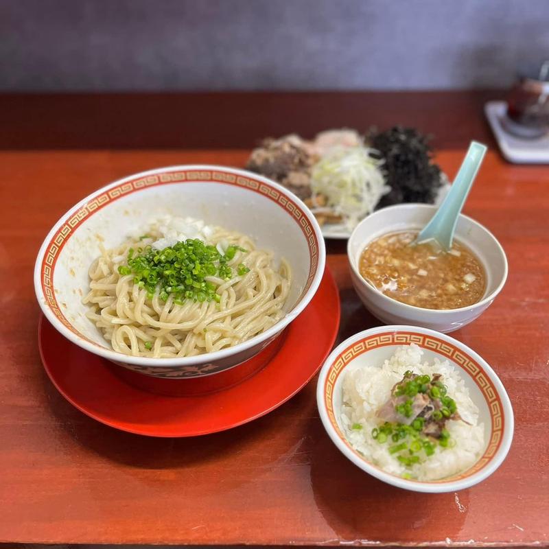 まぜそば 半ライス 端っこチャーシュー(ラーメンやすどん)