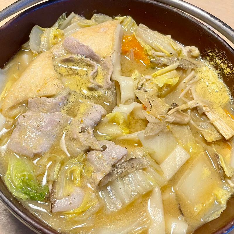 黄金ほうとう 豚肉入り(ほうとう蔵 歩成 河口湖店)