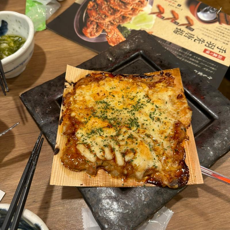 つくね杉板焼き(チーズ)(鳥良商店 有楽町日比谷店)