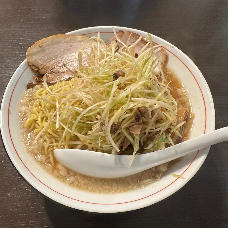 (らぁー麺やくろべい)