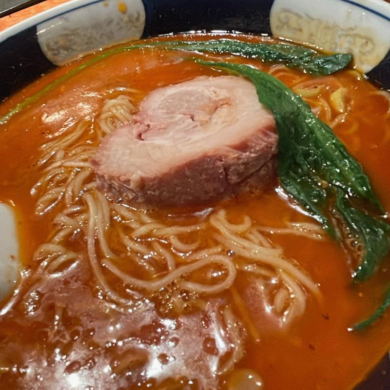 だんだん麺　大辛、麺カタ(はしご 本店)
