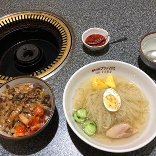 すじ丼、冷麺(ママハウス)