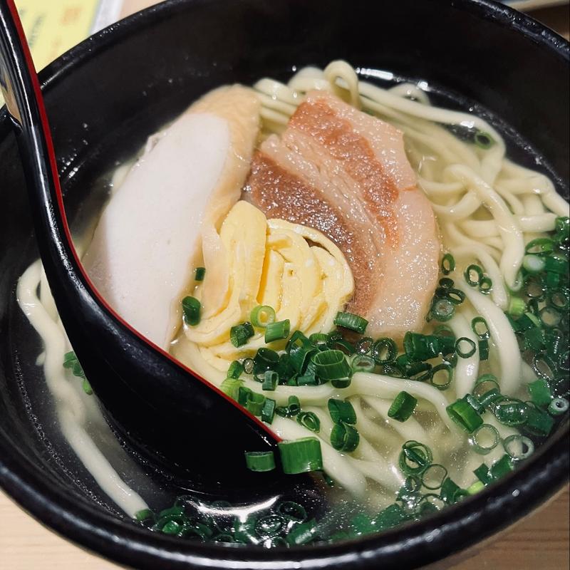 沖縄そば(首里食堂 中山店)