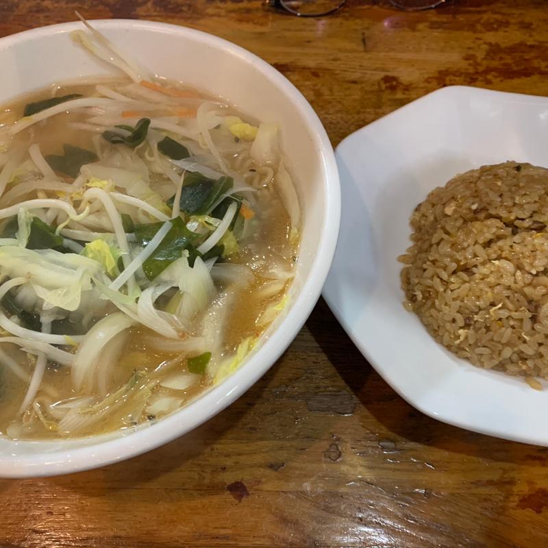 野菜ラーメン（みそ・正油・塩）(半チャンラーメンあかしや)