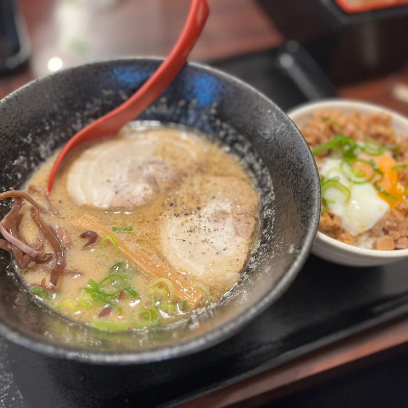 白ラーメン(三豊麺 ～斬～ 西本町店)