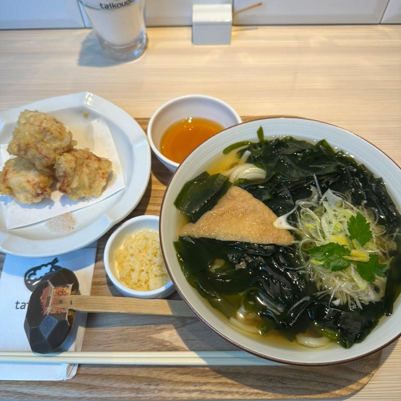 わかめうどん とり天トッピング(太閤うどん 中町店 )