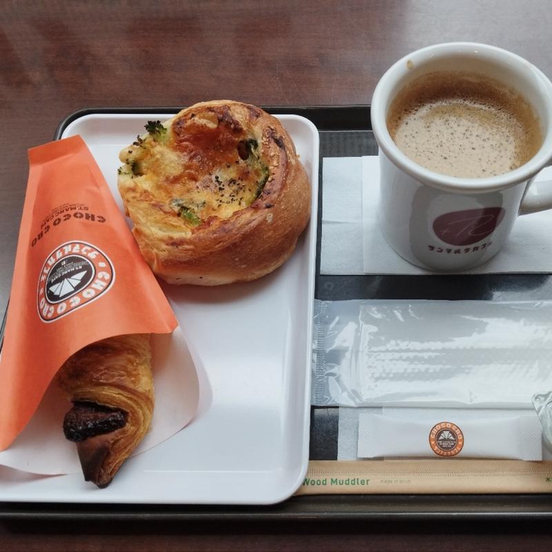 海老と濃厚ビスクソースのデニッシュパンセット(サンマルクカフェ)