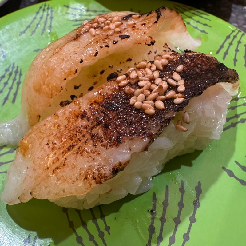 炙りえんがわ(回転寿司 根室花まる 南25条店)