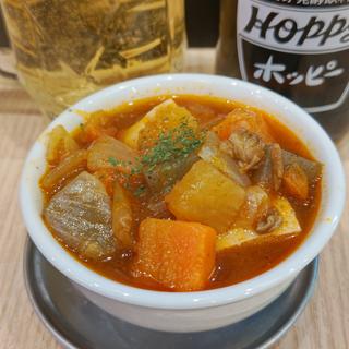 人気の煮込み(ビーフキッチンスタンド横浜ドリームランド店)