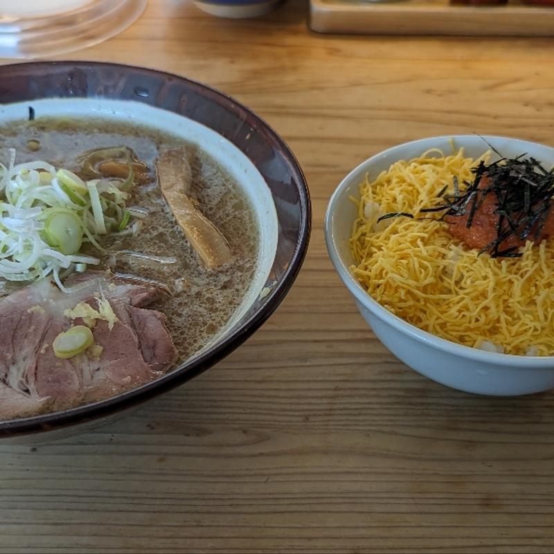 すみれご飯セットラーメン大盛(すみれ 中の島本店)
