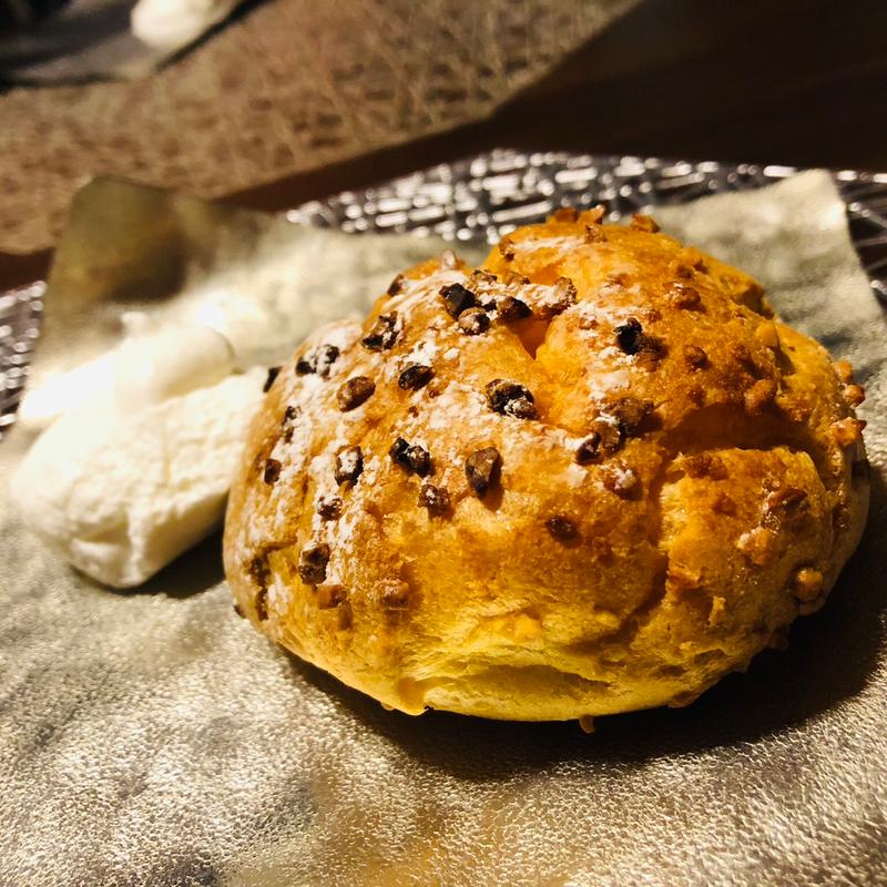 シュークリーム(アンテレサント ミルフィユ （interessant Mille feuille）)