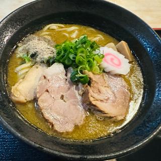 超濃厚煮干しラーメン(にぼしこいし)