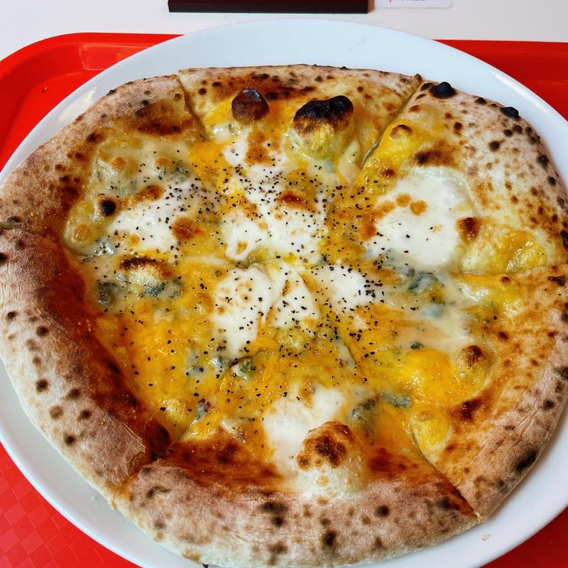 クアトロフォルマッジセット(Le NAPOLI PRESTO (レ・ナポリ プレスト) 高槻店)