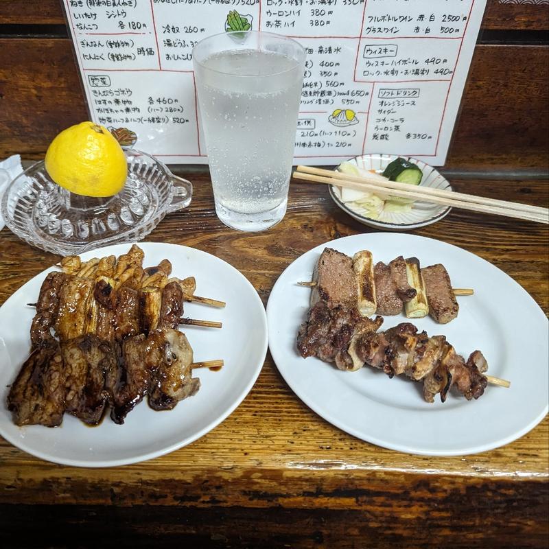 やきとん色々とハイボール(焼酎炭酸割)(やきとり おばこ )