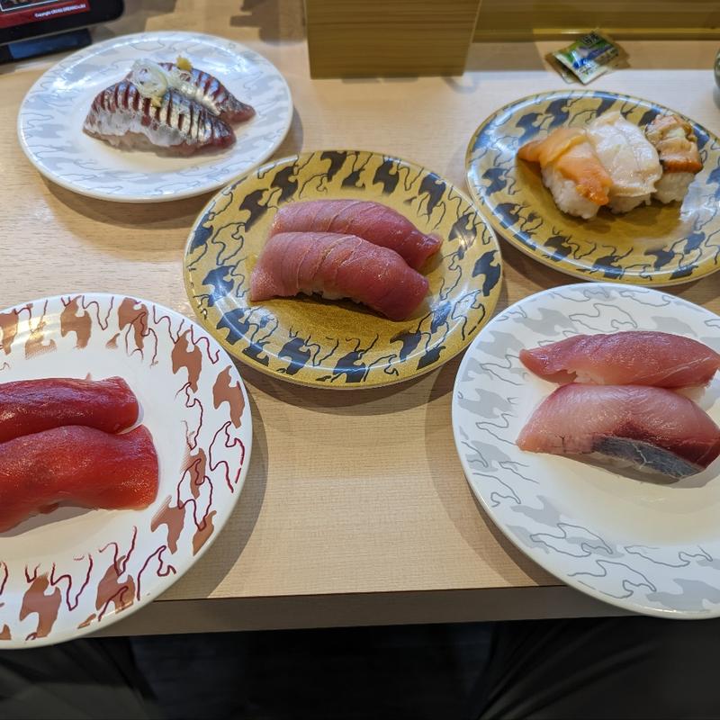 寿司色々(回転寿司弁慶　万代シテイ店)