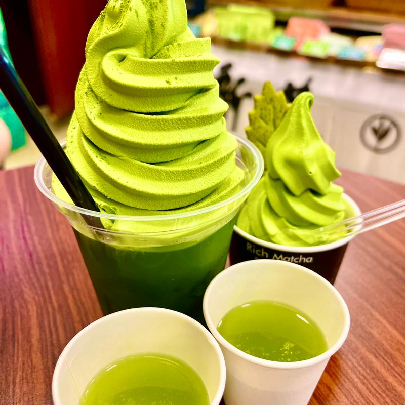 濃厚抹茶ソフト(春芳茶園 （シュンポウチャエン）)