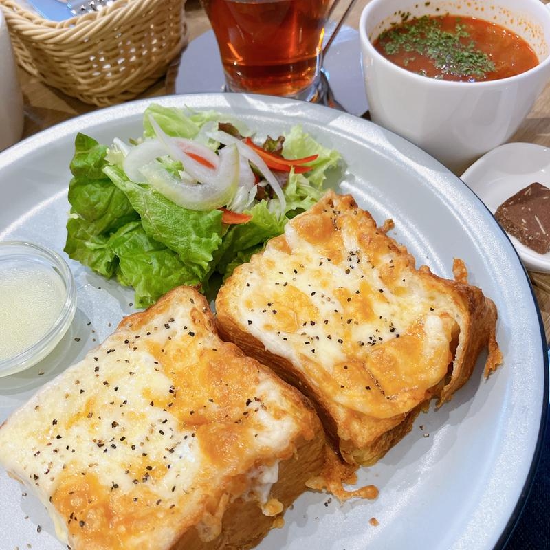 チーズグラタンフレンチ&スープ(cafeツムギstation at Yokohama Kannai)