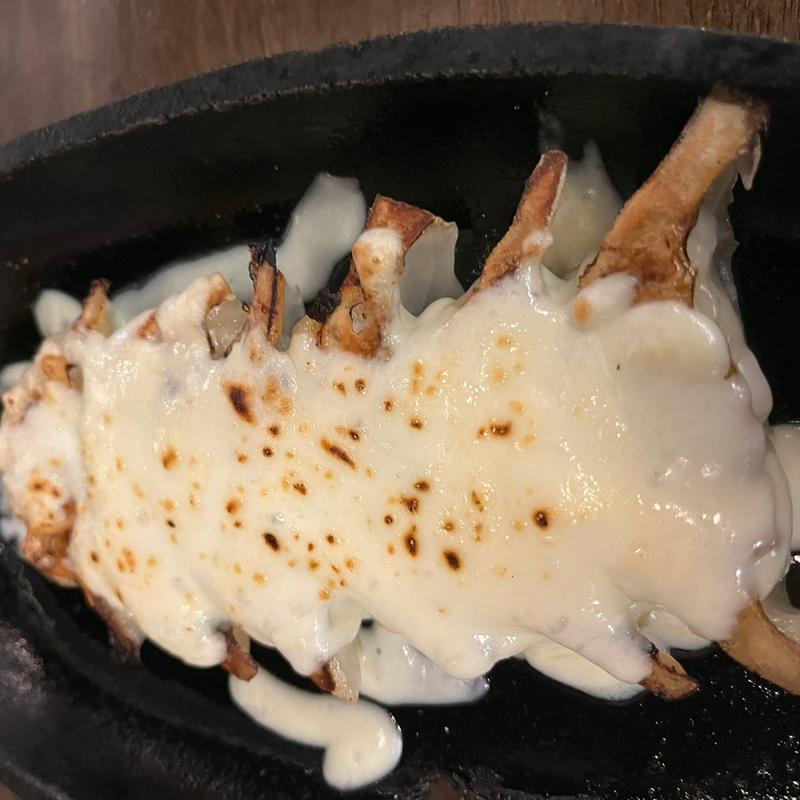 チーズ餃子(餃子番長 炎のもつ家 甚助 )